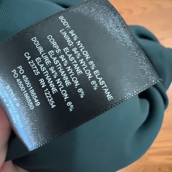 Babaton Aritizia Contour V-Neck Romper - Size S - Picture 6 of 6